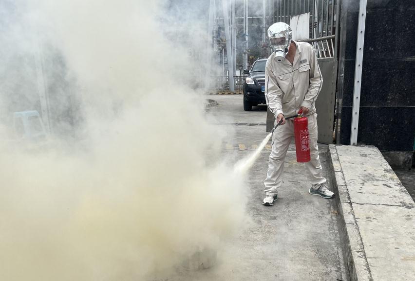 <span class= <span class=