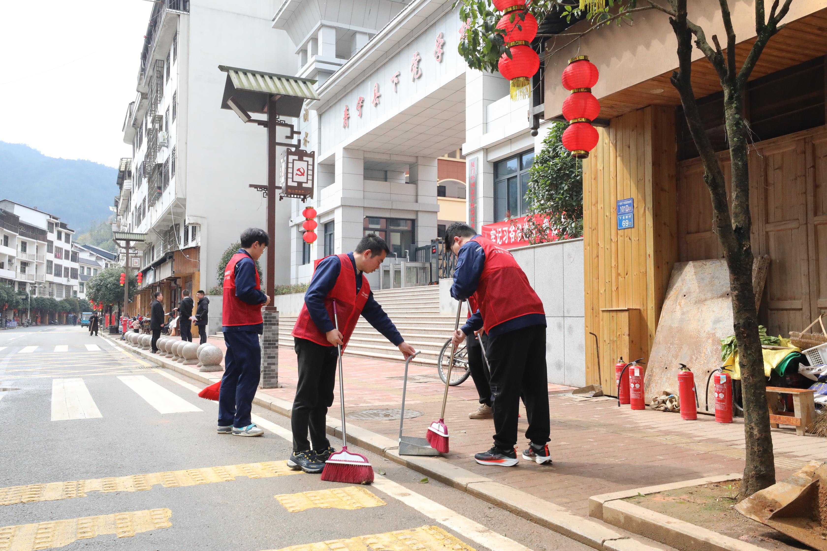 国网寿宁县供电公司:弘扬雷锋精神 传播志愿薪火 (2).jpg 国网寿宁县供电公司:弘扬雷锋精神 传播志愿薪火 (2).jpg