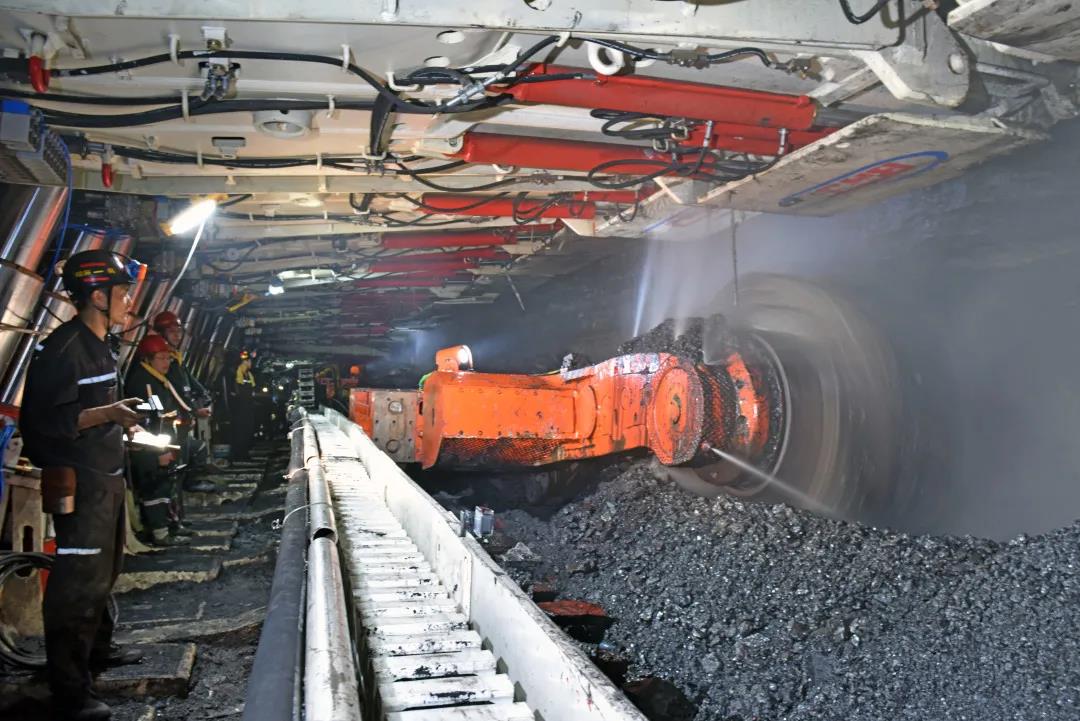 中煤新集公司板集煤矿110801智能化工作面