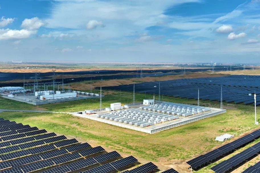 寧夏騰格里沙漠新能源基地進入大規(guī)模風電建設階段