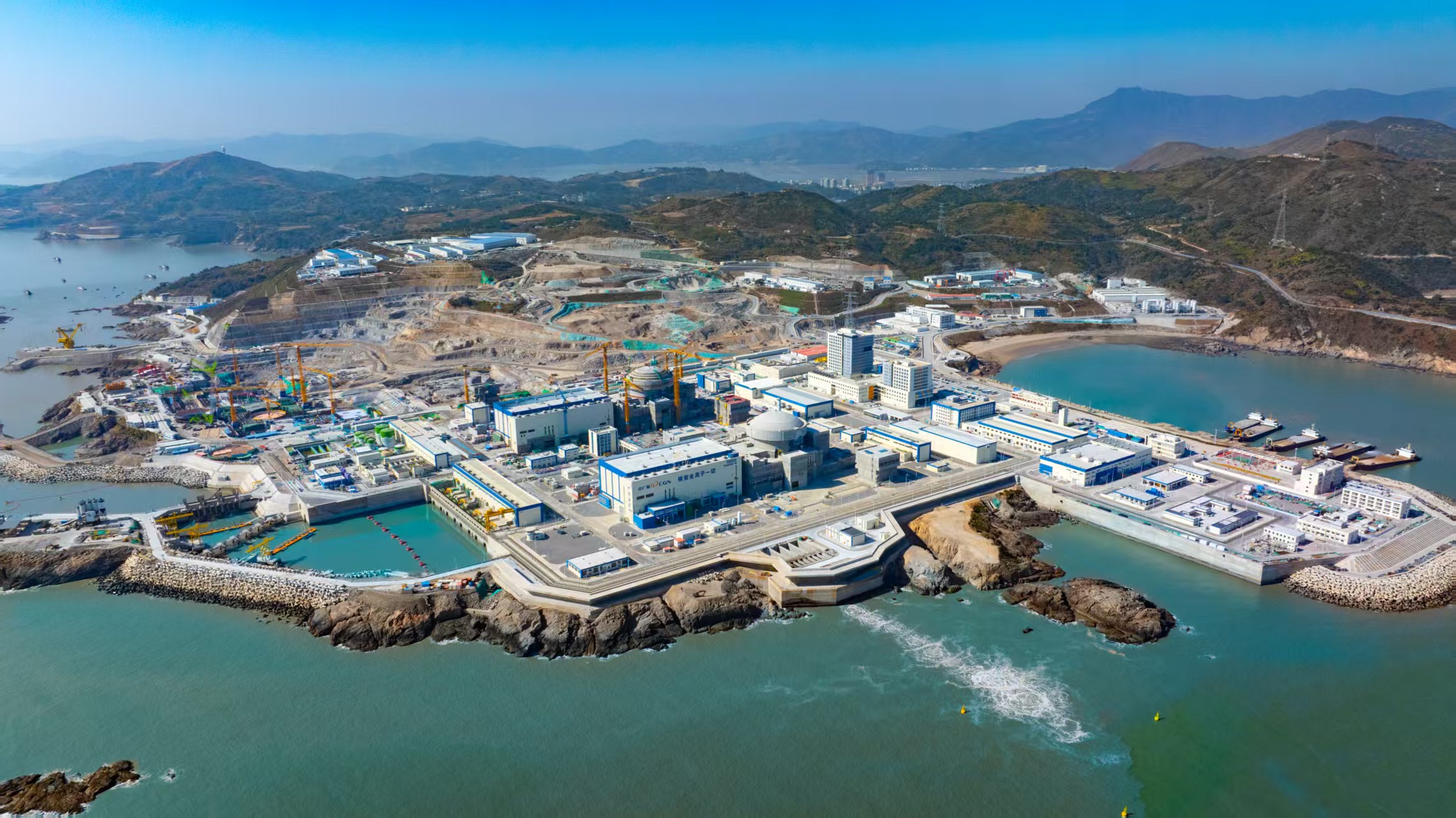 长三角首台“华龙一号”核电机组首次并网成功