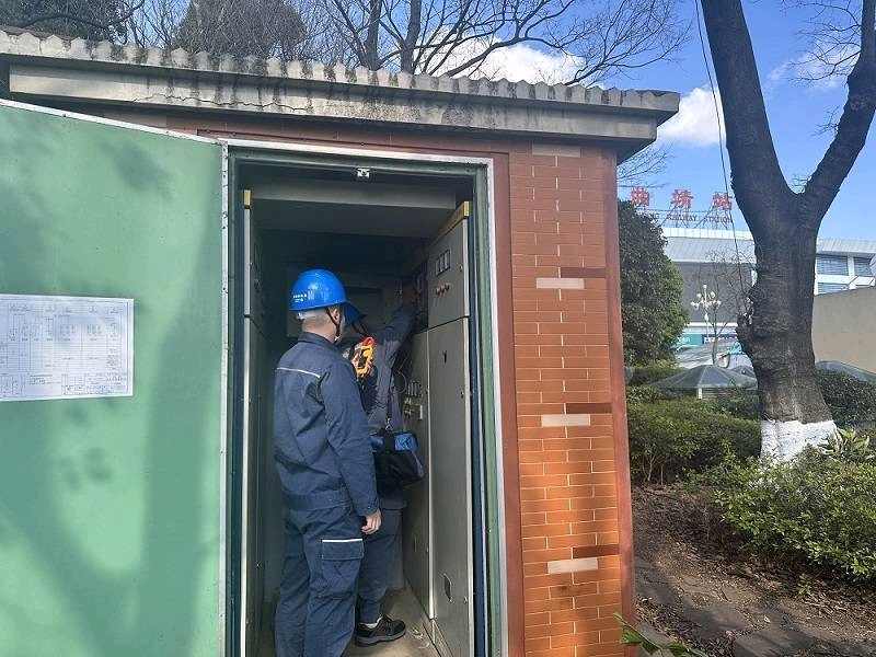 检查线路情况.jpg
