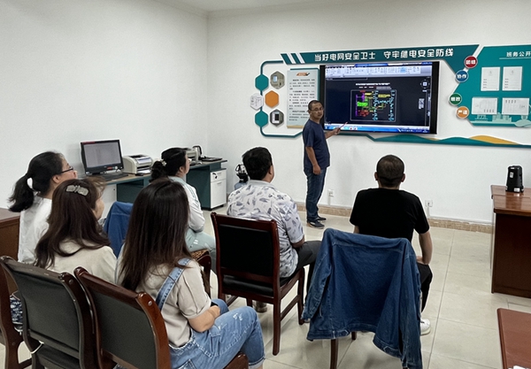 多媒体培训 6.jpg