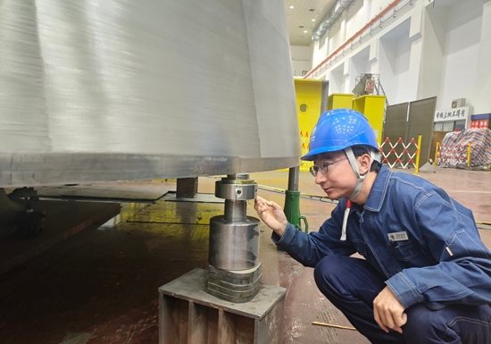 转轮 550.jpg 转轮 550.jpg