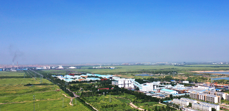 上海庙矿区远景d.jpg