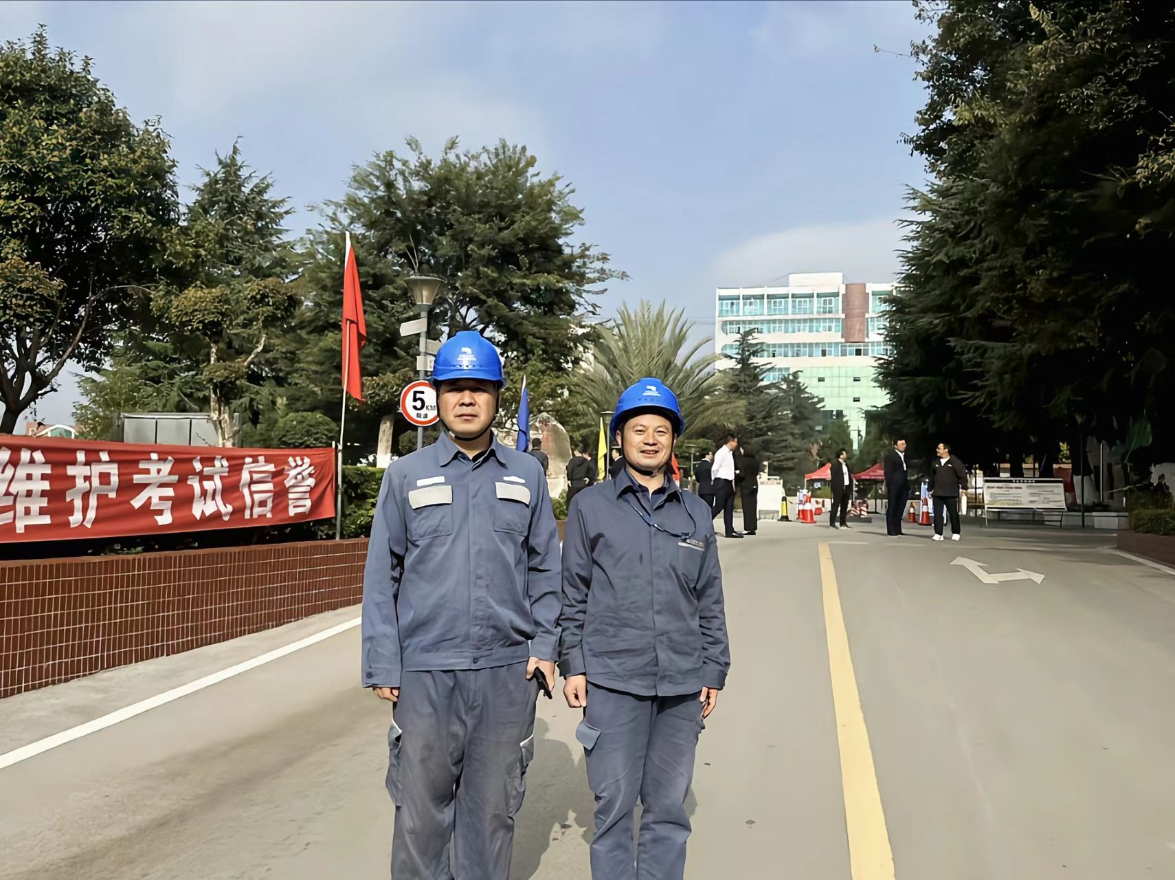 3、保电地点保供电现场.jpg