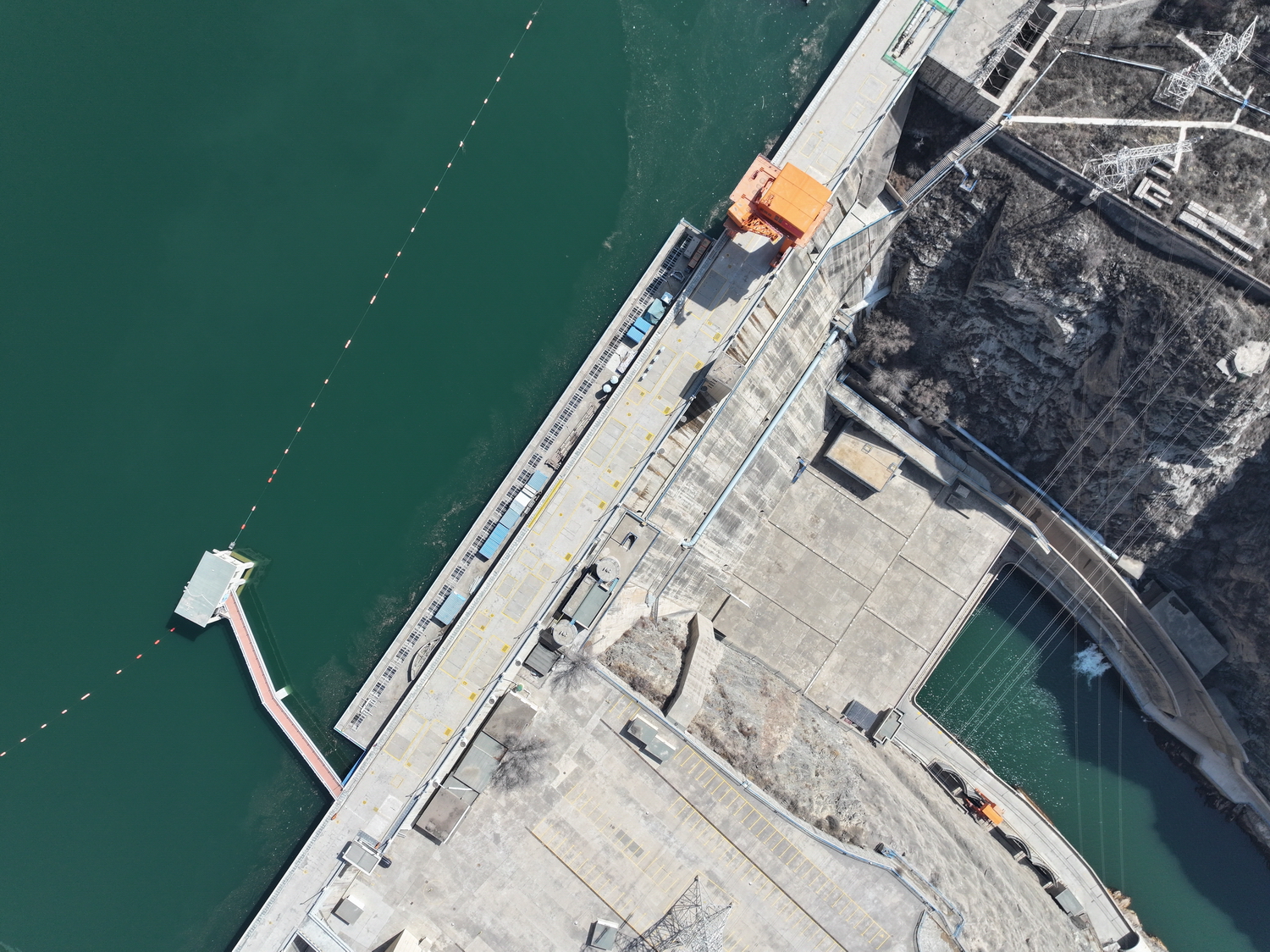 刘家峡水库加大出库流量支持下游农业春灌补水 (4).jpg