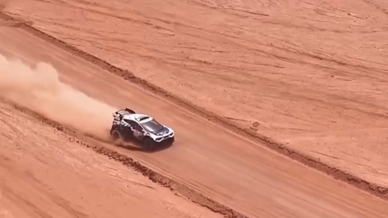 The 2026 China Taklimakan International Rally opens in northwest China's Xinjiang Uygur Autonomous Region, May 16, 2026. /CMG